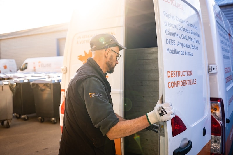 collecteur-ouverture-porte-camion-elise